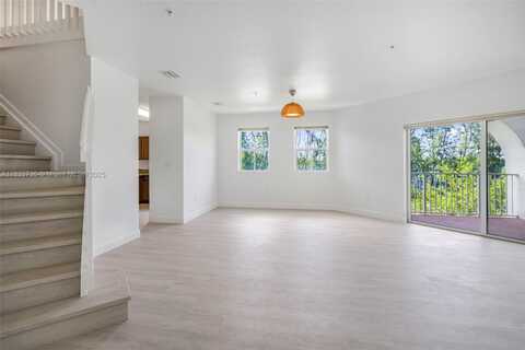 8650 NW 97th Ave, Doral, FL 33178