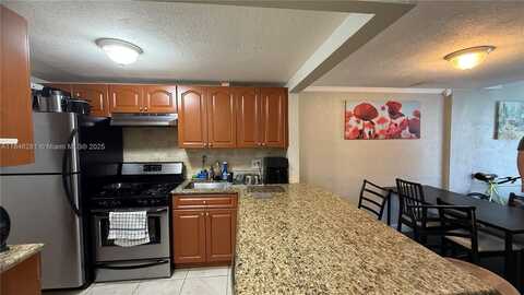 6703 N Kendall Dr, Pinecrest, FL 33156