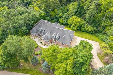 6583 Bridlewood Ct, Lake Geneva, WI 53147