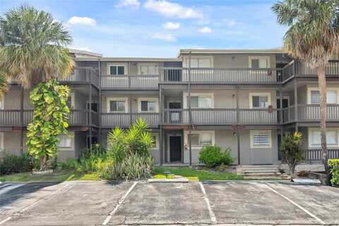 6336 NEWTOWN CIRCLE, TAMPA, FL 33615