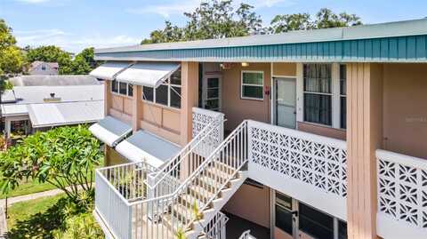 445 32ND AVENUE N, Saint Petersburg, FL 33704