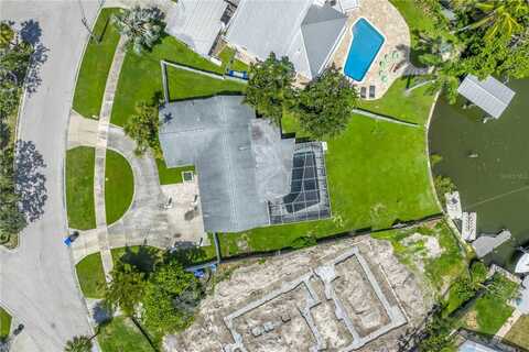 1900 ARROWHEAD DRIVE NE, Saint Petersburg, FL 33703