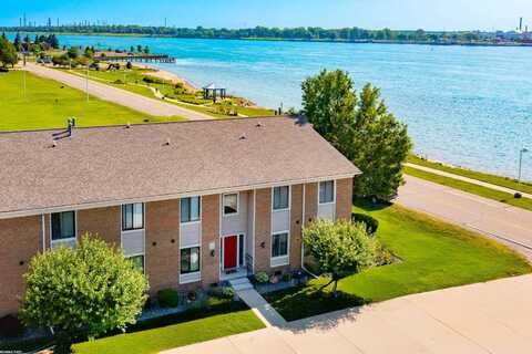 1660 River, Marysville, MI 48040