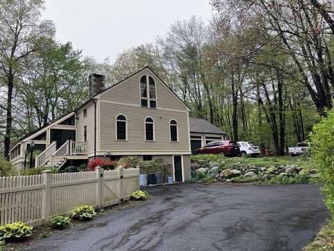 75 South Road, Pepperell, MA 01463