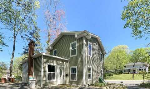650 Main Street, Port Jefferson, NY 11777