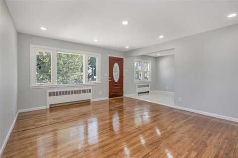 undefined, Franklin Square, NY 11010
