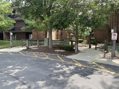 14505 Central Court, Oak Forest, IL 60452