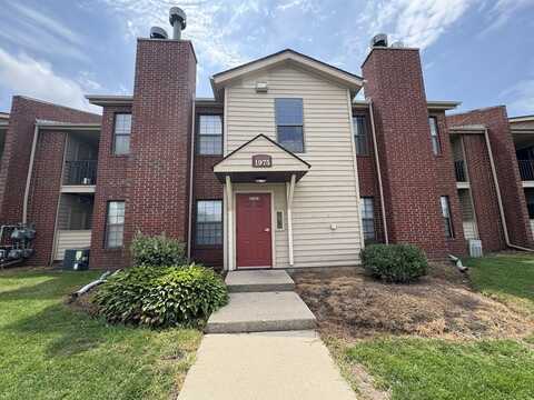 1975 N Hicks Road, Palatine, IL 60074