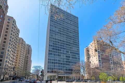 2400 N Lakeview Avenue, Chicago, IL 60614