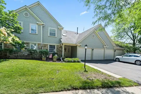 307 Glasgow Lane, Schaumburg, IL 60194