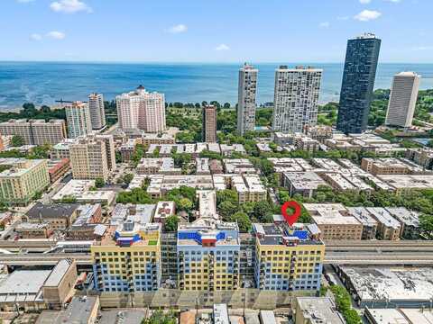 1122 W Catalpa Avenue, Chicago, IL 60640