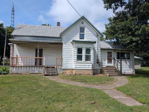 207 S Center Street, Sadorus, IL 61872