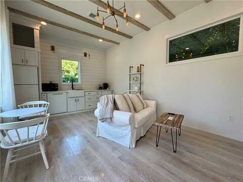 5513 W Sale Avenue, Woodland Hills, CA 91367