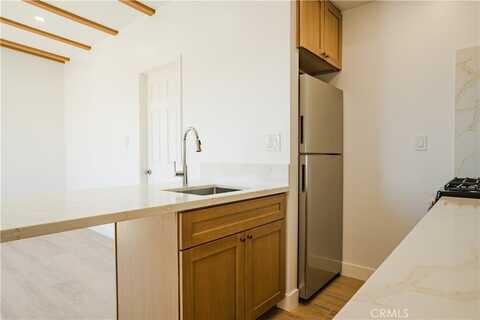 2010 Junipero Avenue, Signal Hill, CA 90755