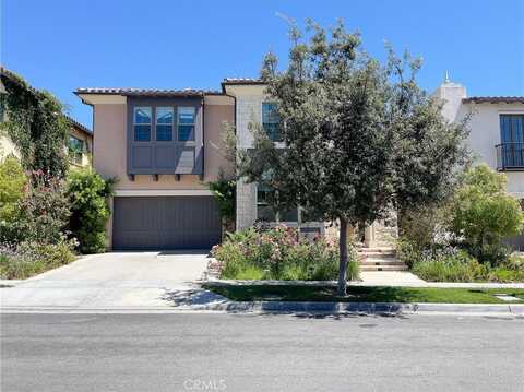 210 Parkwood, Irvine, CA 92620