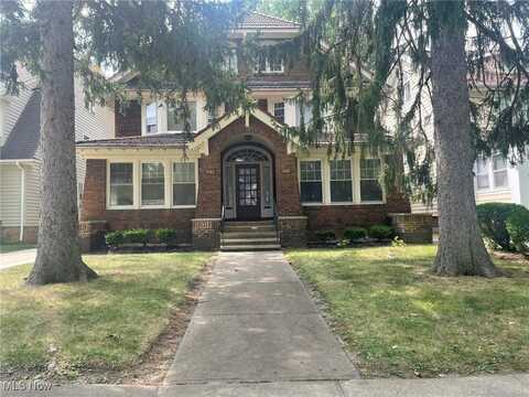 3084 E Derbyshire Road, Cleveland Heights, OH 44118