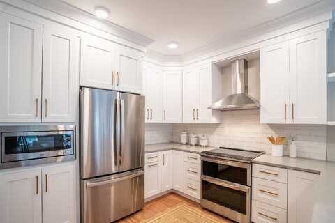99 Foundry Place, Portsmouth, NH 03801