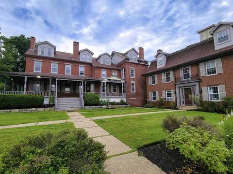 713 Central Avenue, Dover, NH 03820