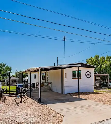 6606 Dayla Court, Granbury, TX 76049