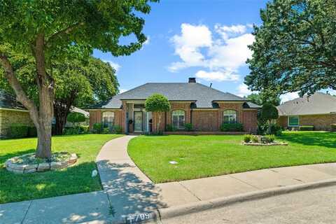 709 Arbor Creek Drive, DeSoto, TX 75115
