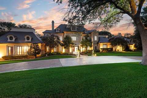 4505 Tour 18 Drive, Flower Mound, TX 75022