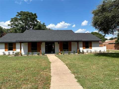 909 Highland Drive, Cleburne, TX 76033