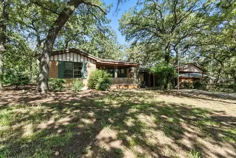 921 Red Bud Drive, Azle, TX 76020