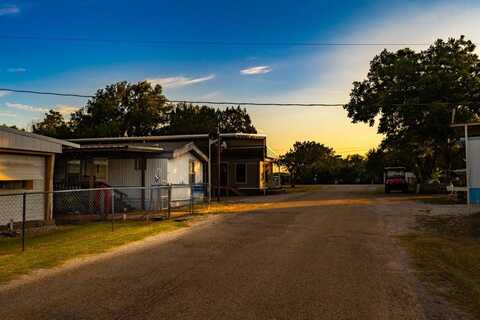 4705 Fox Hollow Road, Graham, TX 76450