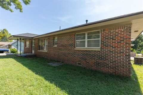 116 N 7th Street, McLoud, OK 74851