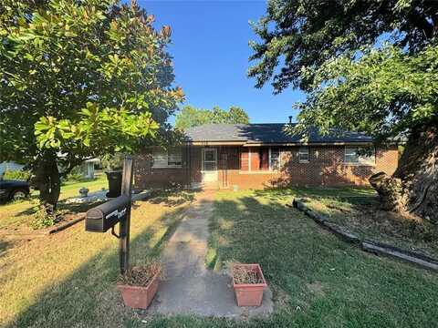116 N 7th Street, McLoud, OK 74851
