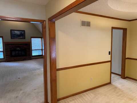 4401 NW 65th Ct, Kansas City, MO 64151