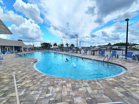 5610 Captain John Smith Loop, North Fort Myers, FL 33917