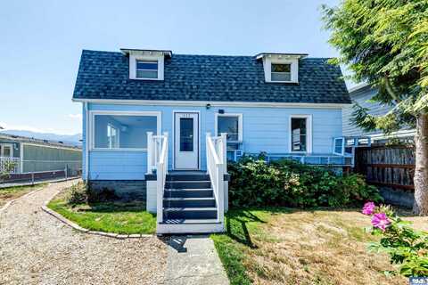 812 W 4th St, Port Angeles, WA 98362