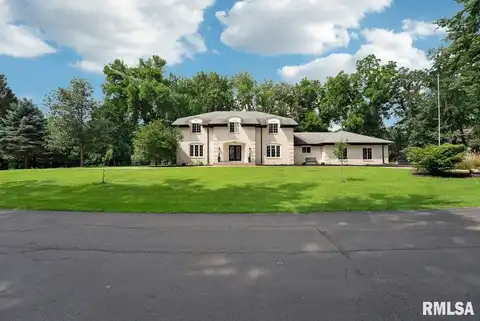 26 BRIARWOOD Lane, Bettendorf, IA 52722