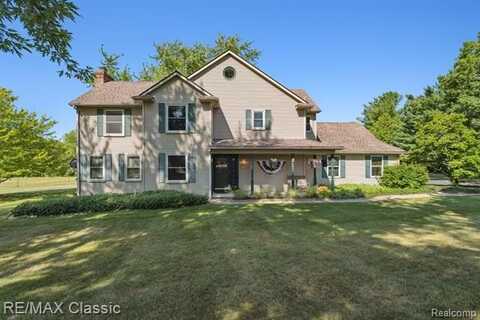 1081 Rolling Hills Drive, Howell, MI 48843