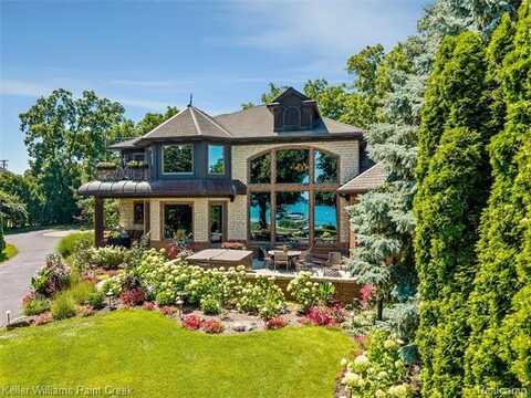 22220 E River Road, Grosse Ile, MI 48138