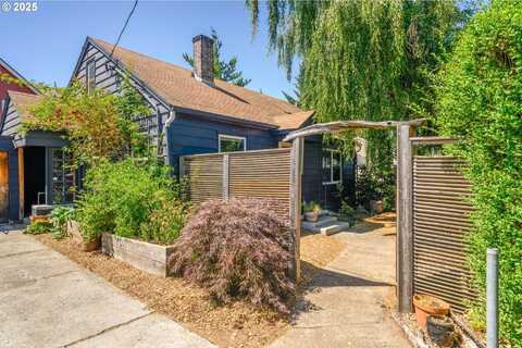 5525 NE 45TH AVE, Portland, OR 97218