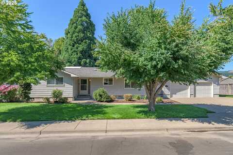 708 BLACKSTONE ST, Springfield, OR 97477