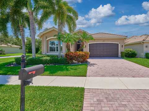 10807 Redlake Isle E, Boynton Beach, FL 33473