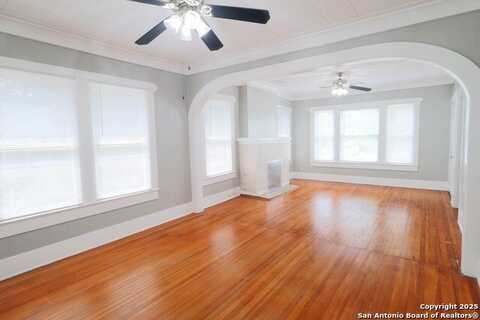 1026 Kayton, San Antonio, TX 78210
