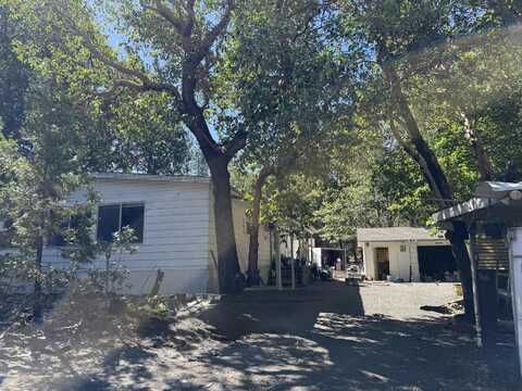 3041 Helgeson Lane, Grants Pass, OR 97527