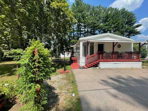 4 Elmhurst Lane, Nashua, NH 03062