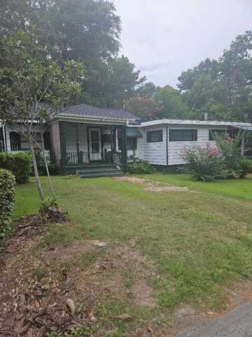 720 1st St SW, Cairo, GA 39828