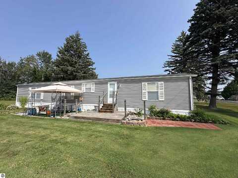 11765 West Shore Drive, Houghton Lake, MI 48629
