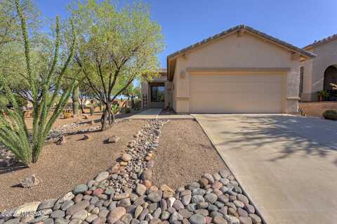 526 W Astruc Drive, Green Valley, AZ 85614