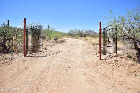 8231 S Pistol Hill Road, Vail, AZ 85641