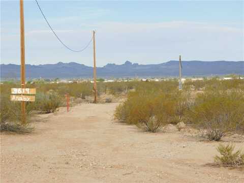3619 N Araby Road, Golden Valley, AZ 86413