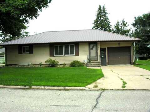 415 Pine Street, Osage, IA 50461