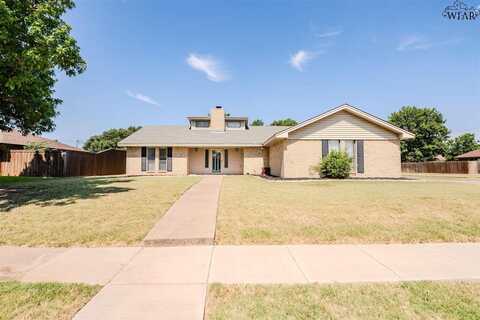 9 FOUR SIXES CIRCLE, Wichita Falls, TX 76308