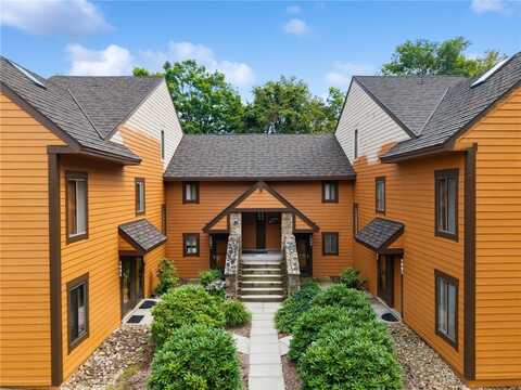 5006 Swiss Mountain Drive, Seven Springs, PA 15622